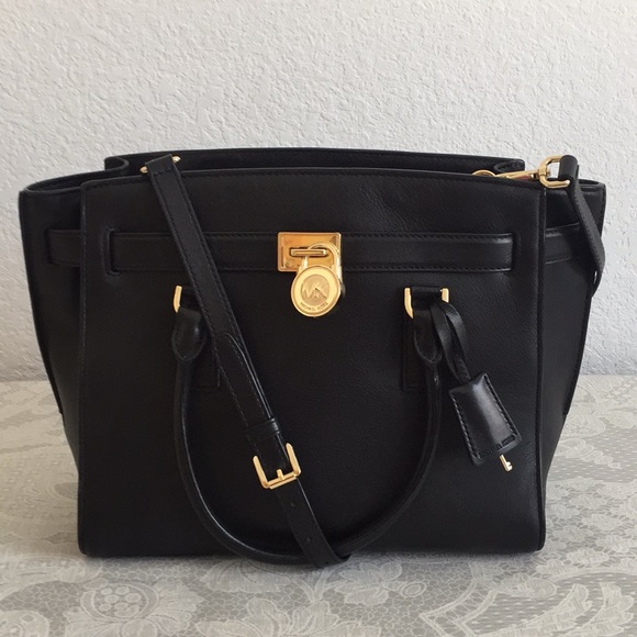 Michael Kors Handbags - Michael Kors Hamilton Bag